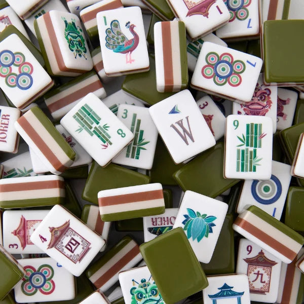 American Mahjong Set, 160 Carved Acrylic Tiles with Case, Baby Purple