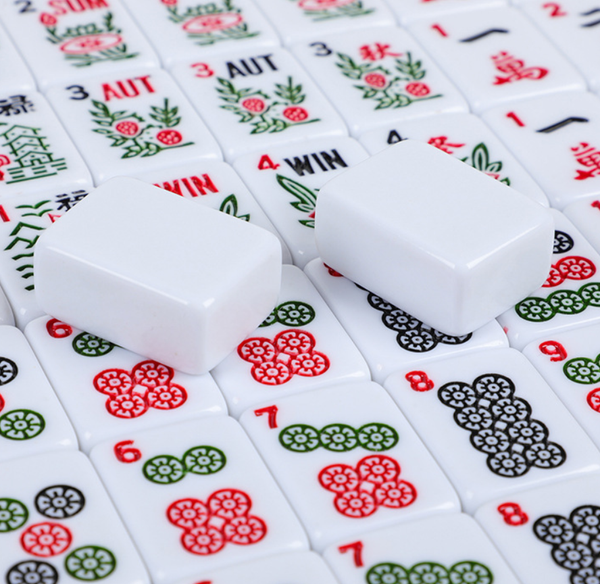 American Mahjong Set, 160 Engraved Hand Polished Melamine Tiles, Solid White