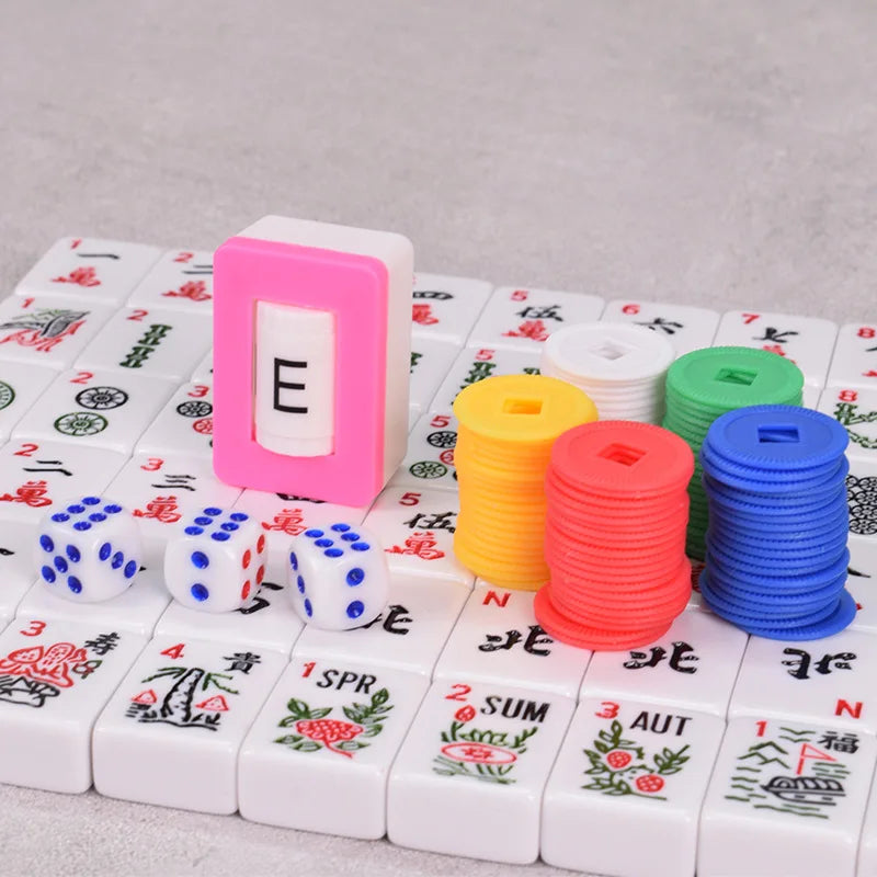 American Mahjong Accessories Set, Square English Direction Marker, 3 Dice, 100 Colored Plastic Chips, view 3