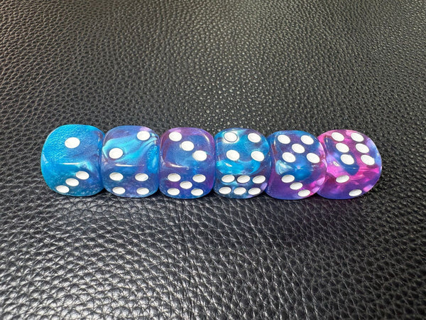 Mahjong Dice, 16mm Engraved Plastic, Swirl Pattern, for 4 Players